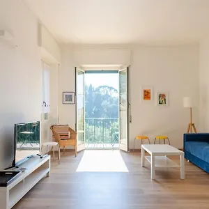 Joivy Bright Apt For 5, Near Beach, In Camogli